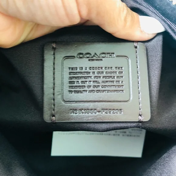 Coach Pebble Leather Chalk  Bag with Gold Chain - Picture 7 of 10